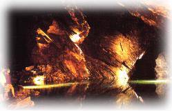 myn llechwedd.jpg (9905 bytes)